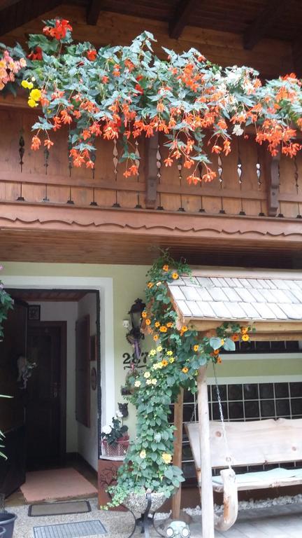 Hotel Haus Grundner à Grosssolk Extérieur photo